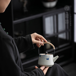 Tetera creativa con diseño de peonías pintadas bajo el esmalte, estilo retro, para uso doméstico, con filtro para preparar té. - Product Image 4