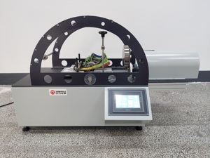 Machine d'essai de torsion de chaussures entières SATRA TM449 - Product Image 2