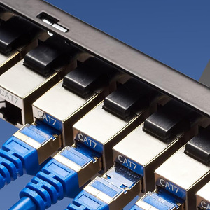 Panneau de brassage optique 19 pouces 1U FTP Keystone Jack <span class=keywords><strong>Fibre</strong></span> sans outil ODF Catégorie 7 S/UTP 24 ports Noir - Product Image 2