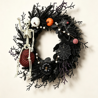 Couronne de fleurs séchées, couronne florale noire faite à la main pour la porte d'entrée, décoration murale pour la maison, ornement d'Halloween