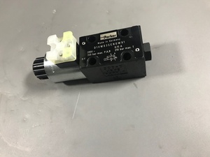 โซลินอยด์วาล์วควบคุมทิศทางไฮดรอลิก D1VW035ENGW91 รุ่น NG06 CETOP 3 24V - Product Image 3