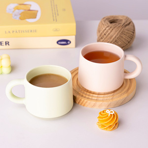 Taza de cerámica mate de color sólido para café, leche, desayuno, con opción de logotipo personalizado. - Product Image 2