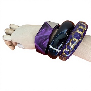 Best Quality Women's Adjustable Round Acetate Acid Resin <b>Bracelet</b> Different Color Wholesale Fashionable Acrylic Bangle for Woman - Product Image 1
