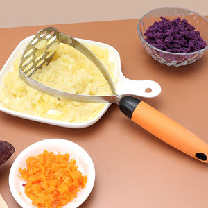 Presse-purée à pommes de terre avec manche long facile à nettoyer en acier inoxydable presse-purée à légumes, gadget de cuisine - Product Image 2