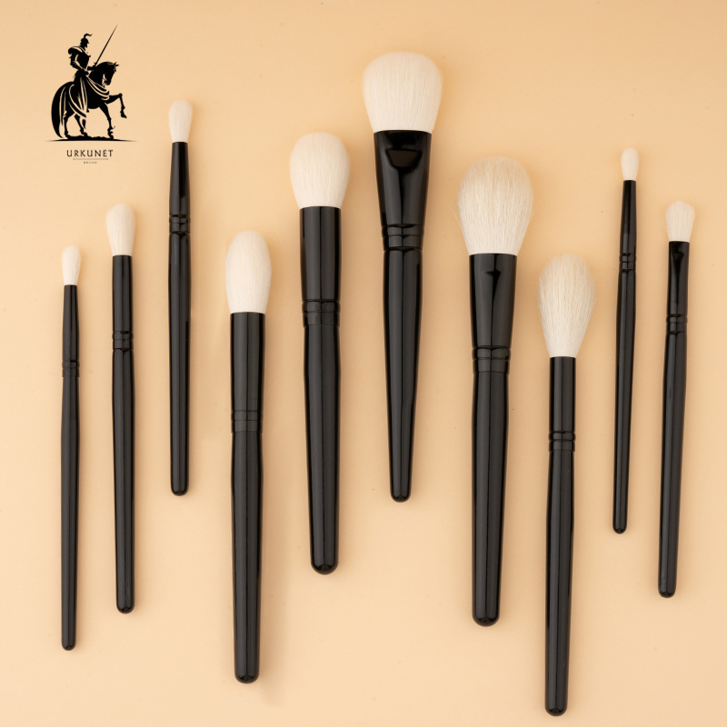 Персонализированные черные деревянные натуральные волосы Private Label Kit козья шерсть Высокое качество Роскошный Логотип Профессиональный набор кистей для макияжа