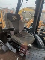 Tracteur à roues motrices d'occasion, marque JCB, modèle JCB 4CX, avec une qualité fiable