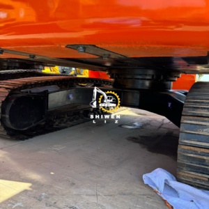 Excavadora de Cadenas ZX240 Usada de Alta Calidad, 95% Nueva, Cilindro Hidráulico Hitachi, Motor de Bajo Precio, Alta Capacidad de Excavación - Product Image 2