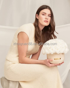 Bouquet di Rose Bianche Stabilizzate <span class=keywords><strong>in</strong></span> <span class=keywords><strong>Vaso</strong></span> di Terracotta, Rose Eterne all'Ingrosso per Decorazioni Domestiche - Product Image 2