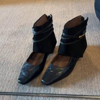 Bottines pliables en PU pour femme, bout carré, talon carré bas, avec bride à boucle et fermeture éclair arrière, antidérapantes, en velours, vente en gros, logo personnalisé