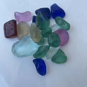 La pierre de verre la plus vendue de 5 à 8cm est utilisée pour construire du verre cassé irrégulier dans les murs en gabions - Product Image 5