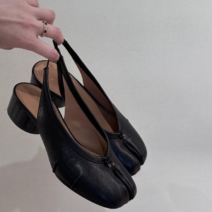 Sandales à talon épais en cuir véritable avec bride arrière et bout en bec de cochon, collection Printemps 2026, pour femme, style mode, chaussures plates à découpe basse - Product Image 1