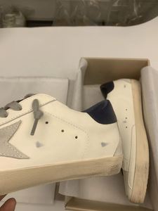 Chaussures pour hommes de style vintage de haute qualité, polyvalentes, en cuir vieilli, à semelle plate, unisexes, chaussures de skate, baskets décontractées à la mode - Product Image 4