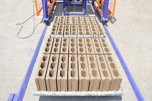 Máquinas para fabricar <span class=keywords><strong>bloques</strong></span> <span class=keywords><strong>de</strong></span> hormigón <span class=keywords><strong>grandes</strong></span> Nairobi Kenia Máquina <span class=keywords><strong>de</strong></span> ladrillos entrelazados en precios <span class=keywords><strong>de</strong></span> Somalia - Product Image 4