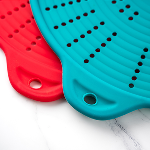 Olla antiadherente de acero al carbono rojo de nuevo diseño con dos orejas, sartén colorida con tapa de filtro - Product Image 1