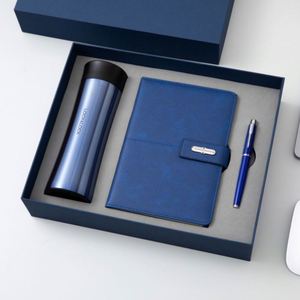 Coffret Cadeau Exécutif de Luxe : Gobelet Isotherme en Acier Inoxydable, Carnet en Cuir, Stylo, Porte-clés, Couverture Rigide Format A5 pour Clients Corporatifs - Product Image 2