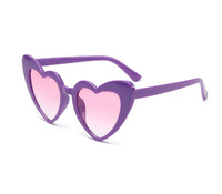 Vente en gros tendance chaude coeur lunettes de soleil pour dames classique femmes lunettes de soleil fête mignon nuances pas cher Gafas De Sol plusieurs couleurs