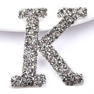 Parches de transferencia de diamantes de imitación para ropa y sombreros, adornos de cristal de fijación en caliente, negro, alfabeto, 3D - Product Image 4