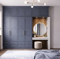 Armoire d'entrée moderne Balom personnalisée, gris mat, avec banc à chaussures intégré pour l'organisation du rangement dans l'entrée résidentielle