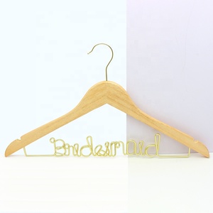 Percha de madera natural para vestido de novia con letras de alambre, soporte para vestido de boda de dama de honor, regalo para fiestas de boda para ropa - Product Image 6