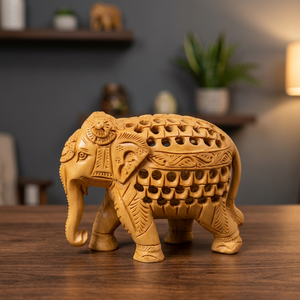Éléphant décoratif en bois crème avec sculptures ornementales et détails foncés pour collections de décoration intérieure traditionnelle - Product Image 3