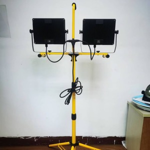 Lámpara de Trabajo LED de Doble Cabezal Wade de 200W, Trípode Portátil, Cuatro Niveles de Intensidad, Iluminación para Sitios de Trabajo - Product Image 2