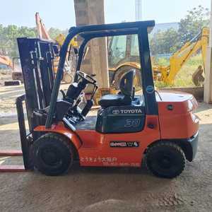 Chariot élévateur d'occasion à moteur diesel puissant Équipement mécanique d'origine Industries de la restauration au détail - Product Image 6