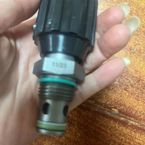 Vanne de décharge solénoïde Hydac 1/2 pouce 315 bars 60 L/min pour station hydraulique - Product Image 1