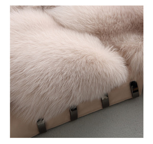 2026 Shenzhen Lily Cheng Factory Price High Quality Winter Fashion Pu <strong>Gilet</strong> for <strong>Ladies</strong> Hot Sell Faux Fox Fur Vest <strong>Plus</strong> <strong>Size</strong> factory price shenzhen lily cheng - Product Image 6