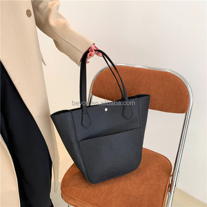 <span class=keywords><strong>Sac</strong></span> cousu <span class=keywords><strong>vert</strong></span> rose haut de gamme grande capacité <span class=keywords><strong>sac</strong></span> à bandoulière pour femmes nouveau Style à la mode Niche fourre-tout <span class=keywords><strong>sac</strong></span> réutilisable pour voyage plage - Product Image 3