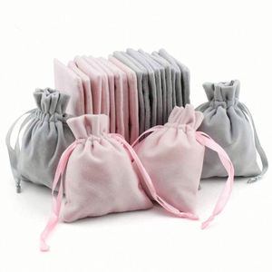 Sacs cadeaux en flanelle douce personnalisés avec logo, pochettes à bijoux en velours avec cordon de serrage, sacs d'emballage pour bijoux - Product Image 1