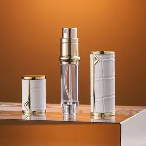 Fabrieksvoorraad Kan Aangepast Logo Lederen Shell Case Luxe Reis Mini Spray 5Ml Parfum Verstuiver Fles