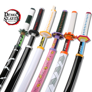 Épées en bois <span class=keywords><strong>Demon</strong></span> <span class=keywords><strong>Slayer</strong></span> Tanjiro Katana Épée de cosplay Arme Épée de samouraï en plastique pour accessoire d'anime avec support et ceinture - Product Image 1