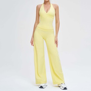 Completo Yoga da Donna in Tessuto Spazzolato: Top Canotta + Pantaloni a Gamba Larga con Apertura sulla Schiena, Abbigliamento Aderente per Yoga, Corsa e Sport all'Aperto - Product Image 5