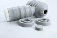 Botte d'isolation électrique étendue jusqu'à 500 m² Douille de type C Botte isolante en silicone à angle droit jusqu'à 24kV