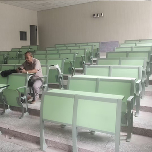 Fabricant de <span class=keywords><strong>chaises</strong></span> de salle de classe d'école vertes personnalisées salles de classe universitaires multimédias avec bureaux <span class=keywords><strong>et</strong></span> <span class=keywords><strong>chaises</strong></span> connectés - Product Image 1