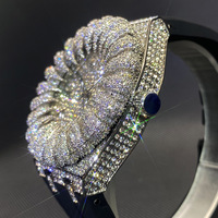 Montre-bracelet élégante pour homme à quartz, cadran argenté serti de pierres, boîtier géométrique, accents de pierres scintillantes, bracelet noir, luxe, Relogio Masculino