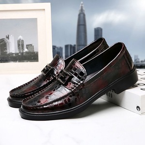 Mocasines para Hombre Color Borgoña, con Forro de Piel de Cerdo, Hebilla Metálica, Cómodos, para Vestir, Ideales para Negocios y Fiestas - Product Image 5