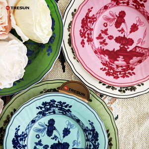 Collection de vaisselle de mariage en céramique rose à motif floral, assiettes de présentation et assiettes à bord doré en porcelaine, vente en gros et location - Product Image 2