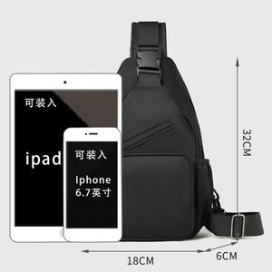 Sac bandoulière multi-poches personnalisé en usine, grande capacité, imperméable, unisexe, en nylon, pour le sport et les affaires - Product Image 2