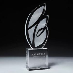 गुंगझोउ थोक अनुकूलित k9 स्पष्ट क्रिस्टल ग्लास ट्रॉफी पुरस्कार जस्ता मिश्र धातु पंख आकार नर्तक डिजाइन नए अनुकूलित स्टार लोक - Product Image 1