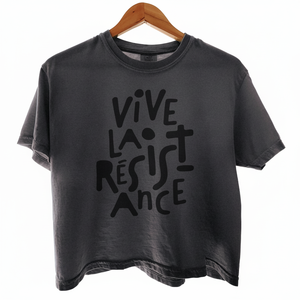 Top Corto da Donna Vive La Resistenza, Canotta Casual 100% Cotone con Stampa Frontale, Girocollo, Lunghezza Corta - Product Image 2