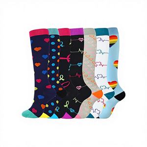 Chaussettes <span class=keywords><strong>de</strong></span> compression montantes pour femmes, pour le <span class=keywords><strong>ski</strong></span>, la course et le cyclisme, à séchage rapide, en nylon à motif à pois, vente en gros - Product Image 1