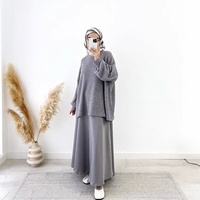 Ensemble deux pièces Nuosha OEM pour femmes musulmanes, haut à manches longues et jupe longue, pour un usage quotidien décontracté