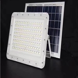 Reflector LED Solar TRISTAR de 500W con 2 Años de Garantía, 100W, Control Remoto, para Jardín, Pared o Suelo, 12 Horas de Duración, Aluminio, para Exteriores - Product Image 5