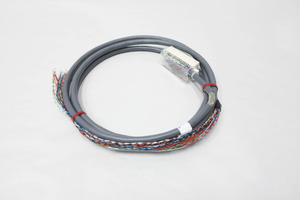 ชุดสายไฟแบบมีฉนวนป้องกัน BMXFTW308S - ขั้วต่อ 28 ทาง - สายไฟปลายเดียว - สำหรับ M340 - ยาว 3 ม. - Product Image 2