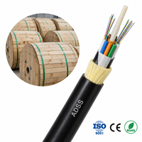 Câble à fibres optiques ADSS UKCC 24, 48, 96 cœurs pour ligne télécom aérienne et installation de réseau sur poteau