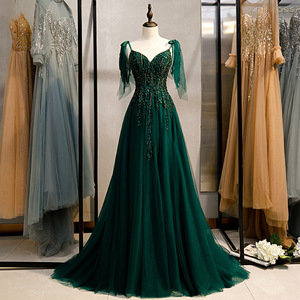S0971N Nuevo Estilo Vestido de Noche Elegante con Cola Pequeña, Estampado Floral de Encaje, Largo hasta el Suelo, Corte en A, Cola Capilla, para Fiesta y Banquete, Verde Oscuro - Product Image 1
