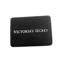 Accessoires vestimentaires : Étiquettes personnalisées avec logo, étiquettes en jacron pour jeans, étiquettes en cuir gaufré pour chapeaux et sacs, patchs en cuir PU
