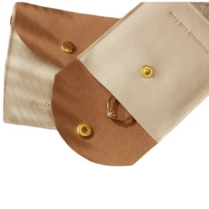 Sac de rangement pour bijoux de style coréen, sac de rangement pour bagues, colliers et boucles d'oreilles en microfibre bicolore, sac à bijoux haut de gamme avec fermoir à pression. - Product Image 5