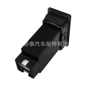 Cargador de Coche Nissan USB Tipo-C QC3.0 12-24V con Clip, Carga Rápida, Negro NT-P-2407 - Product Image 5